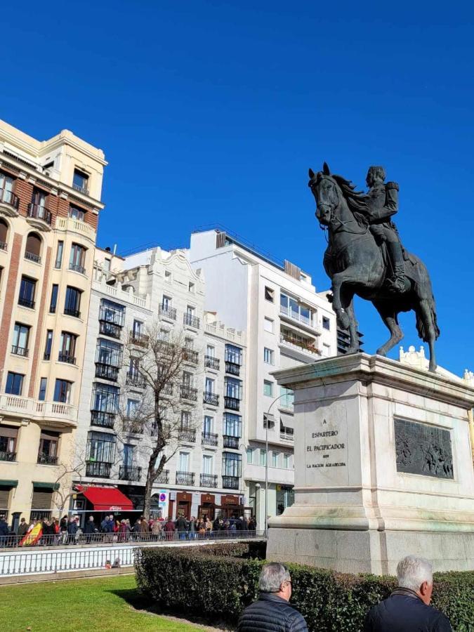 Apartamento Con Vistas Al Parque Del Retiro Madrid Exterior foto