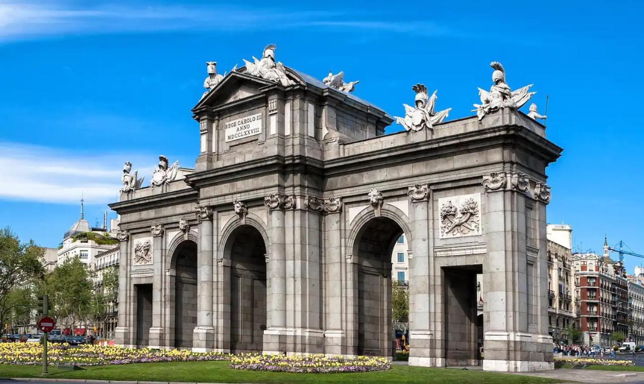 Apartamento Con Vistas Al Parque Del Retiro Madrid Exterior foto