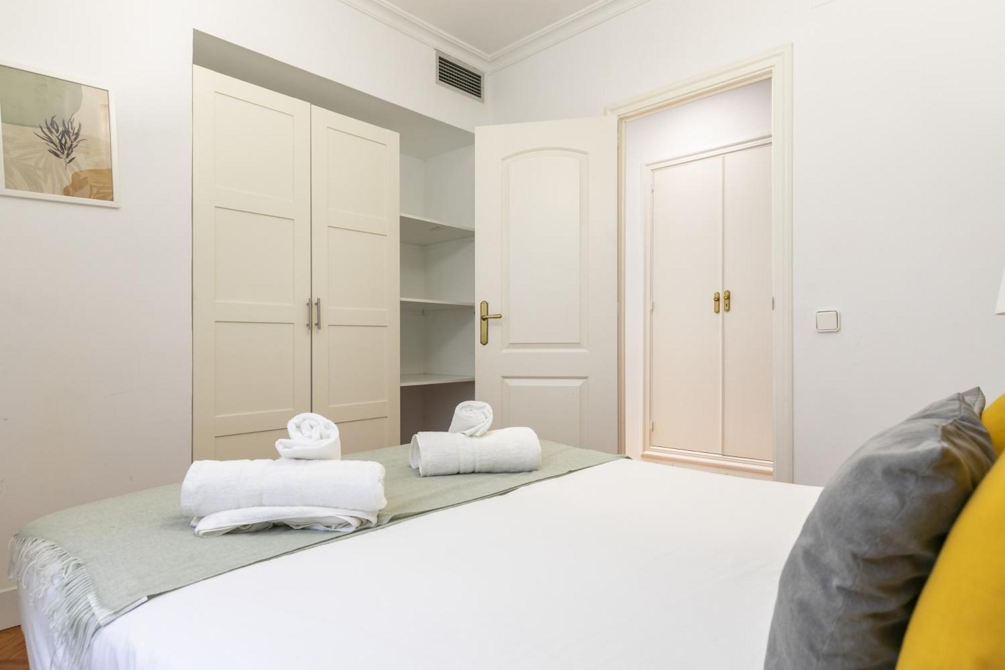 Apartamento Con Vistas Al Parque Del Retiro Madrid Exterior foto